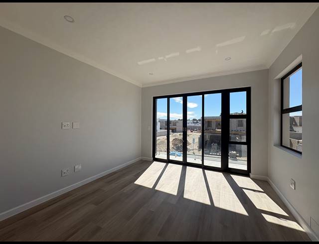 4 BEDROOM HOUSE FOR SALE IN SANDOWN